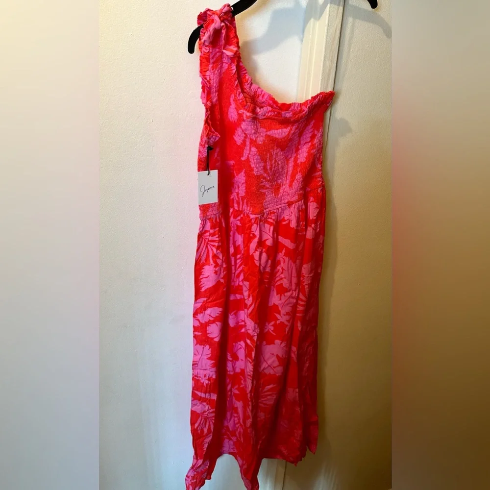 Beautiful One Shoulder Floral Dress - Picture 4 of 8